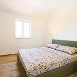 Ruzmarin 2339