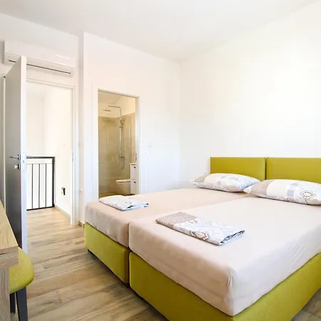 Villa Ruzmarin 2339