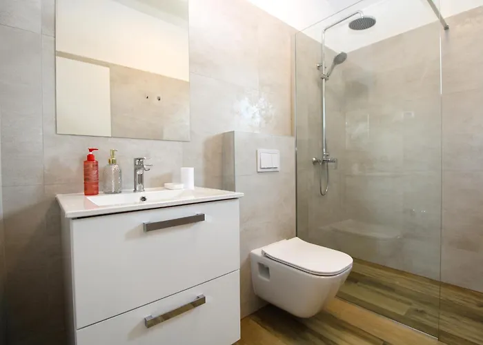 Ruzmarin 2339 Valbandon