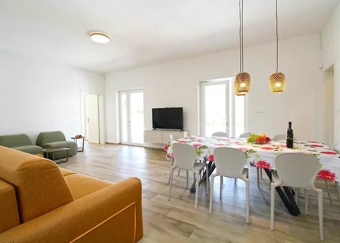 Villa Ruzmarin 2339 Valbandon